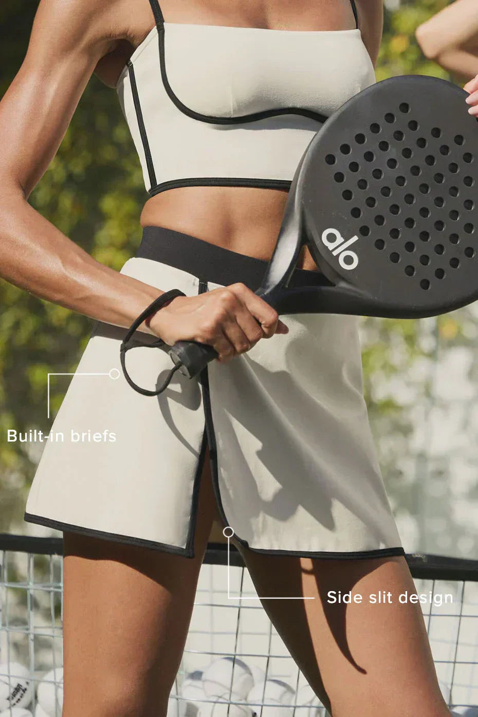 Streamlined skirt with airbrushed finish - ivory/black